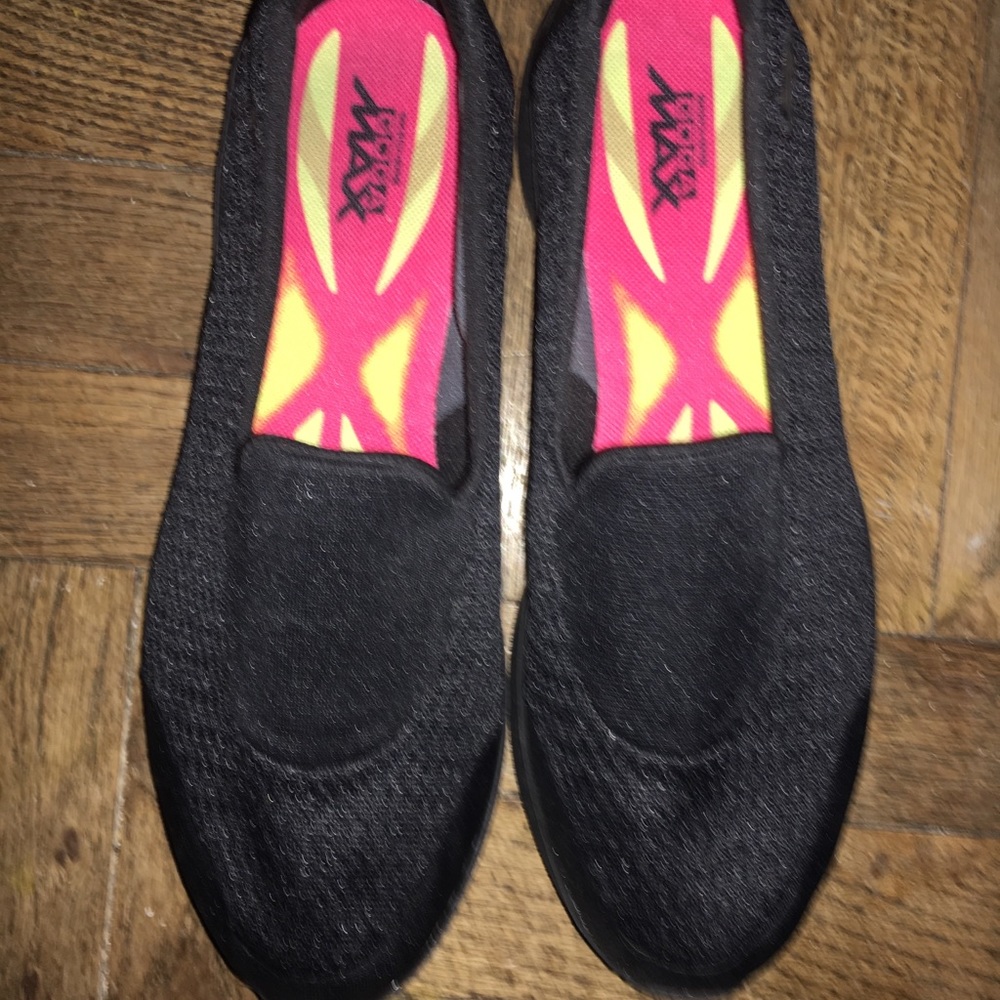 Sketchers Black shoes